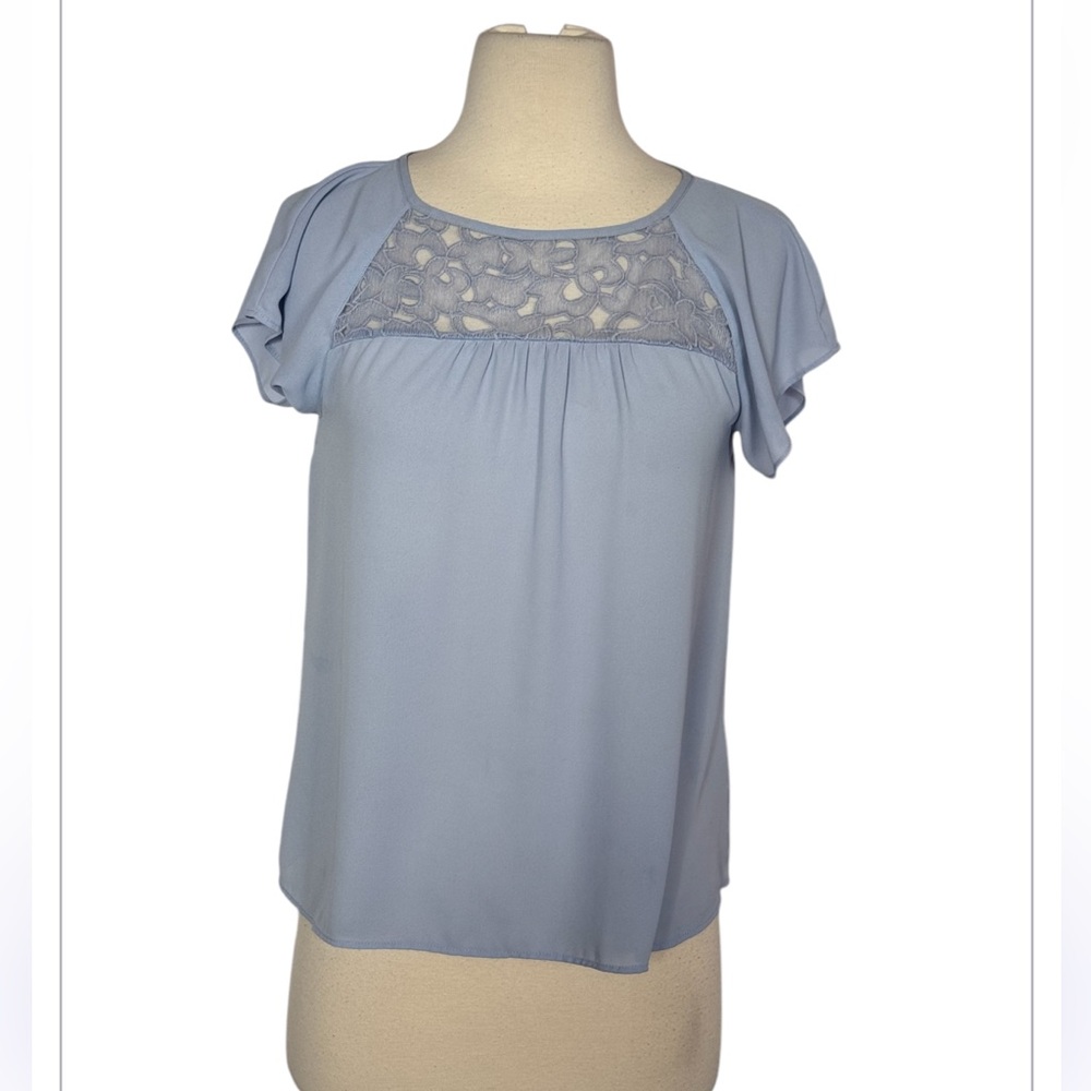 Anthropologie‎ Maeve Light Blue Lace Detail Women’s Top Short Sleeve Size 0